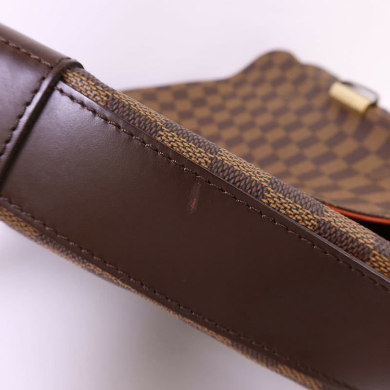 LOUIS VUITTON Damier Bastille金扣肩背袋-17