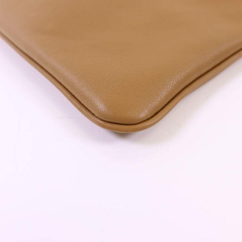 PRADA 牛皮皮革Shoulder Pouch金扣肩背袋-11