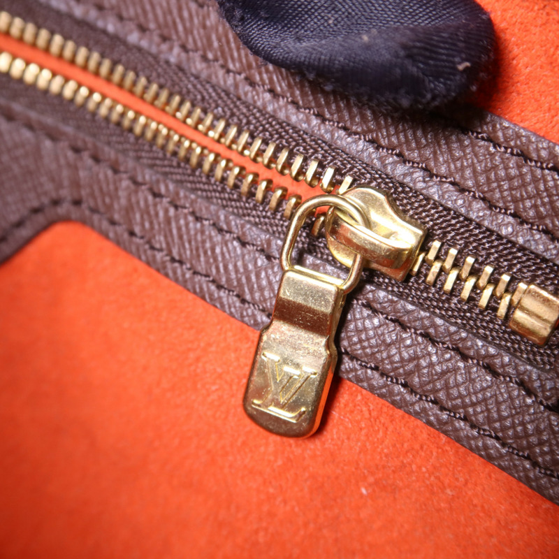 LOUIS VUITTON Damier Marais金扣肩背袋-8