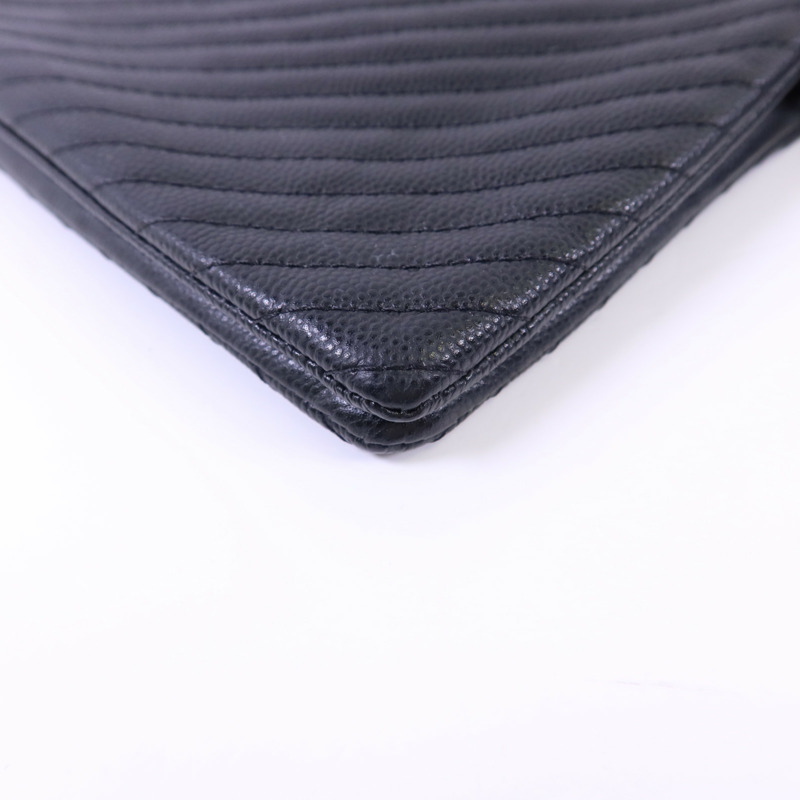 CHANEL 牛皮皮革Pouch銀扣小袋-10