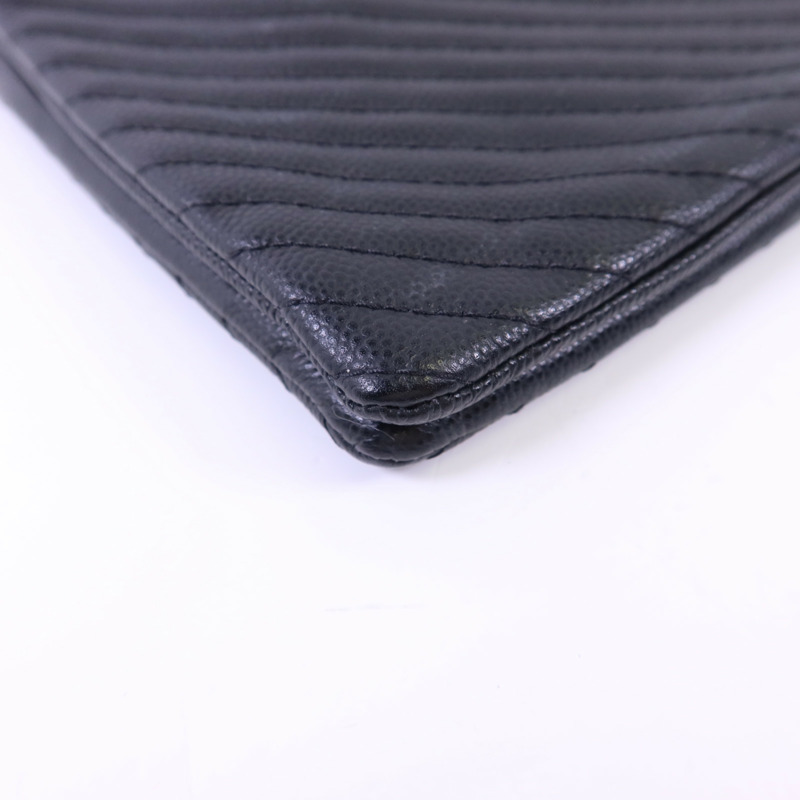 CHANEL 牛皮皮革Pouch銀扣小袋-11