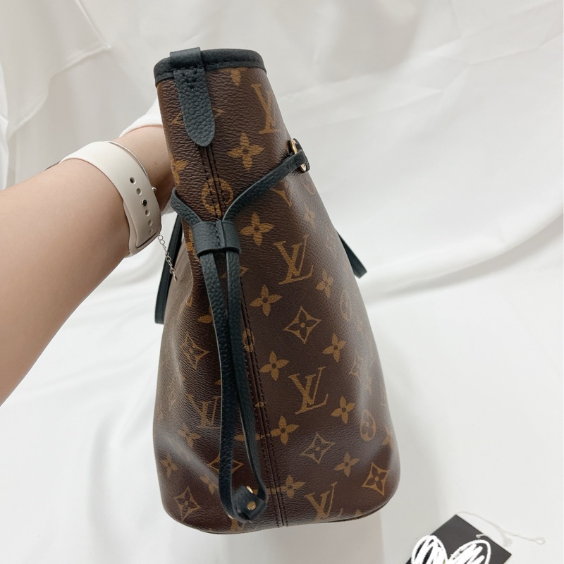 莉亞精品♡LV M11946 NEVERFULL 雙面 黑 二手-7