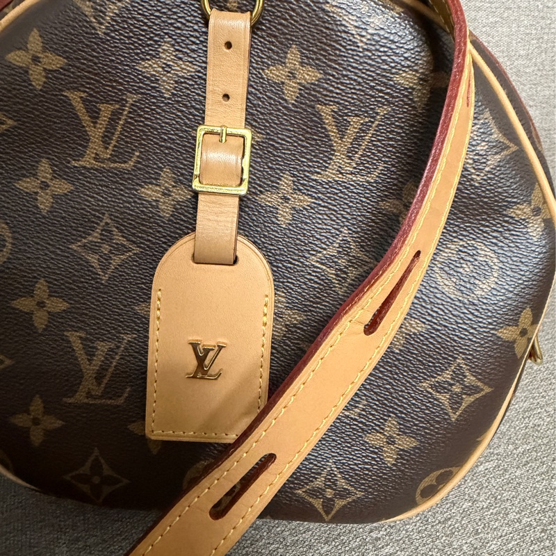 LV 大圓餅包 （已停產）都放防潮箱-1