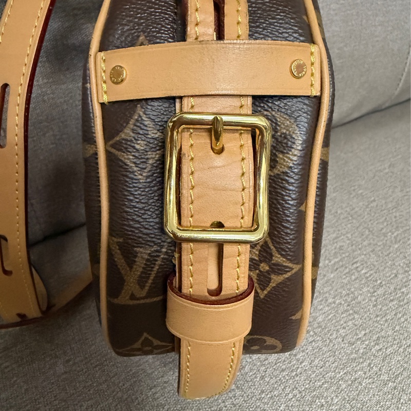 LV 大圓餅包 （已停產）都放防潮箱-3