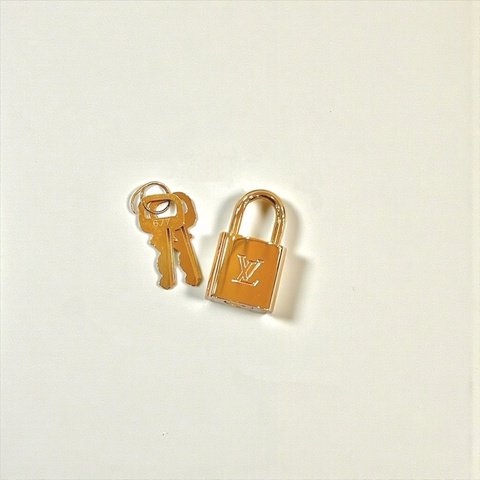 莉亞精品♡LV 鎖頭鑰匙 677 二手