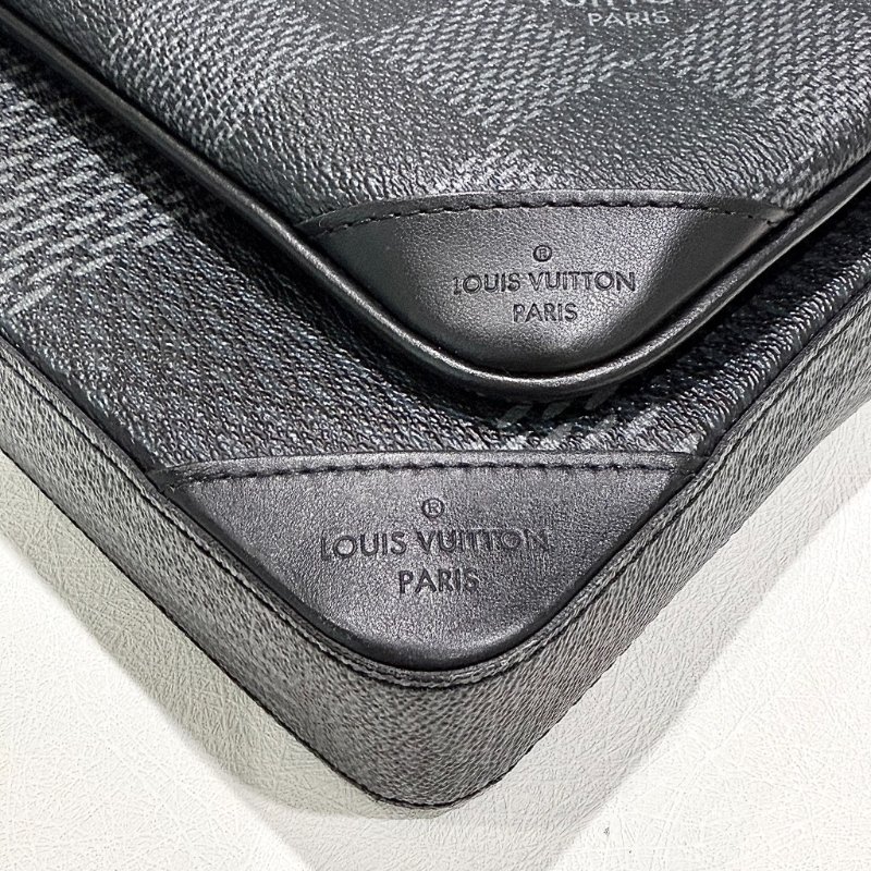 Louis Vuitton - 黑灰色棋盤格三合一郵差包-9
