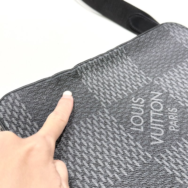 Louis Vuitton - 黑灰色棋盤格三合一郵差包-21