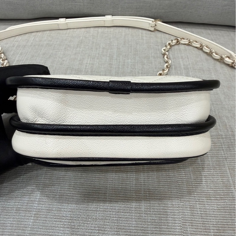 香奈兒CHANEL 2021s荔枝牛皮黑白熊貓色 馬鞍包 郵差包-13