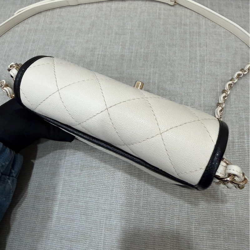 香奈兒CHANEL 2021s荔枝牛皮黑白熊貓色 馬鞍包 郵差包-14