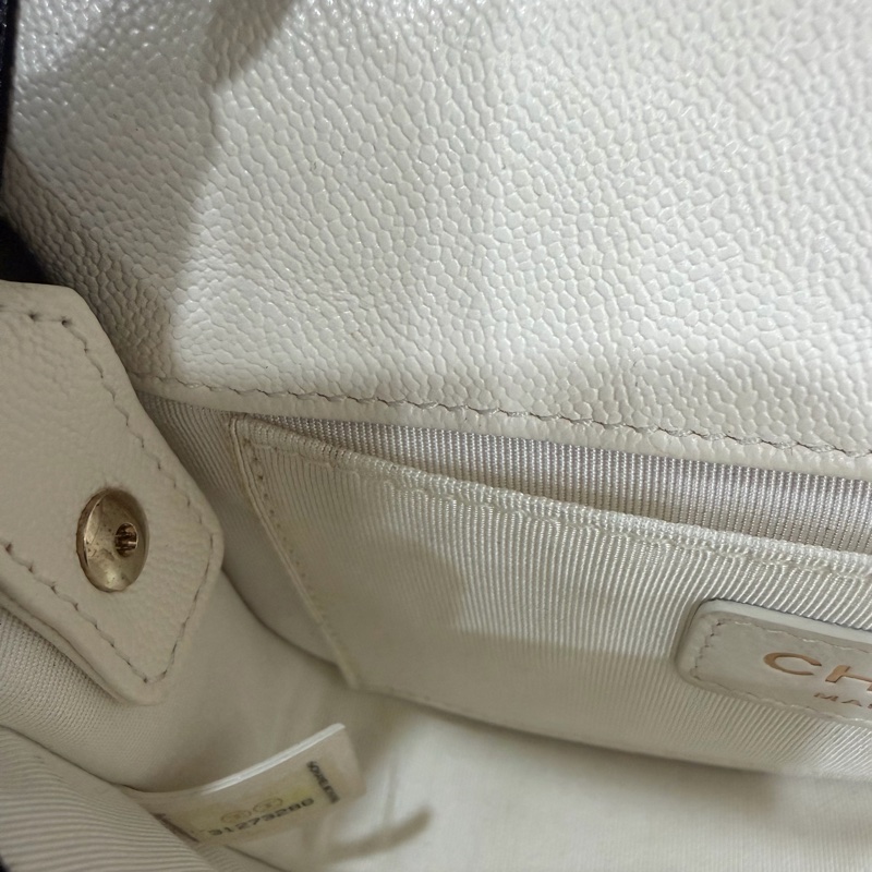 香奈兒CHANEL 2021s荔枝牛皮黑白熊貓色 馬鞍包 郵差包-31