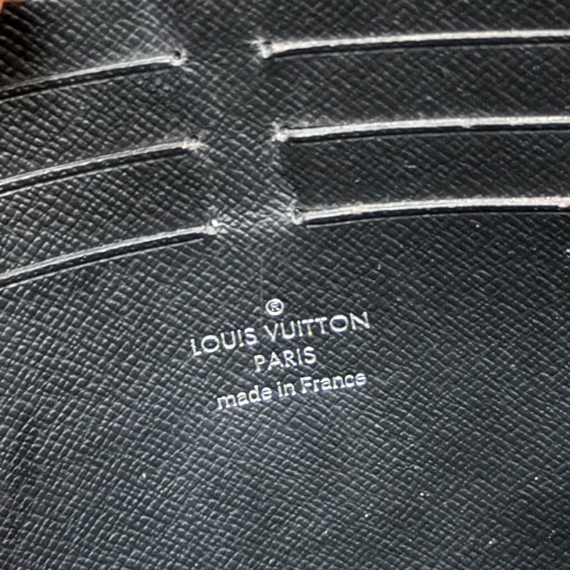 Lv黑老花手拿包 (M61692)-7