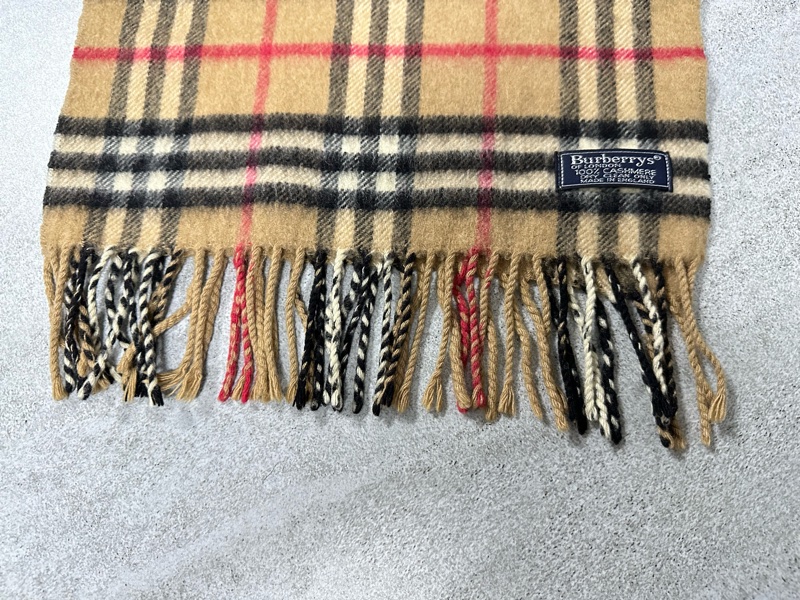 BURBERRY經典格紋羊絨圍巾-4