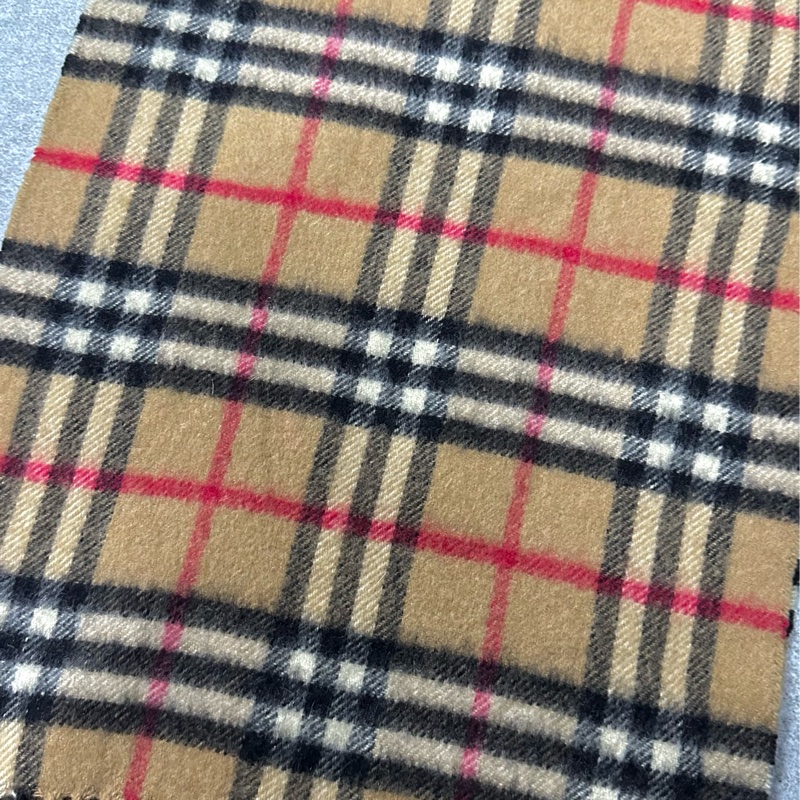 BURBERRY經典格紋羊絨圍巾-9