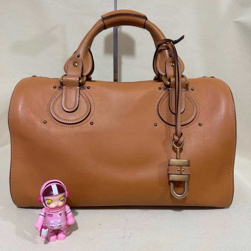 chloe 經典鎖頭旅行袋焦糖色-0