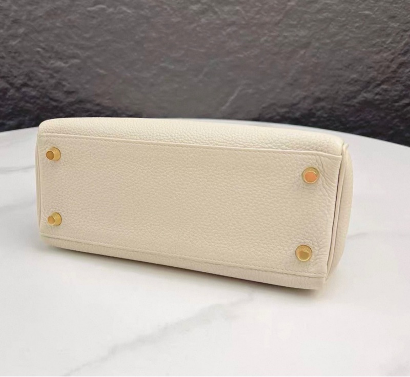 愛馬仕hermes kelly 25奶昔白金扣togo皮 Y刻 99閒置新~-6