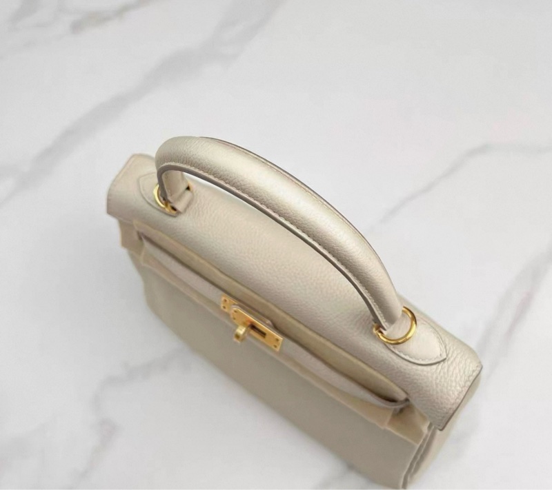 愛馬仕hermes kelly 25奶昔白金扣togo皮 Y刻 99閒置新~-10