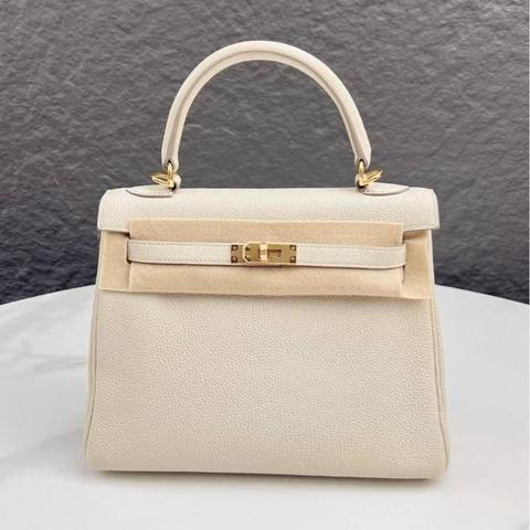 愛馬仕hermes kelly 25奶昔白金扣togo皮 Y刻 99閒置新～