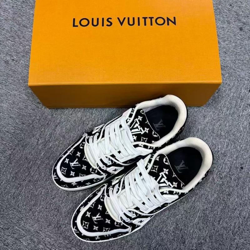 【louis vuitton】黑白Trainer系帶低幫時尚板鞋 97新 碼數:8.5-0