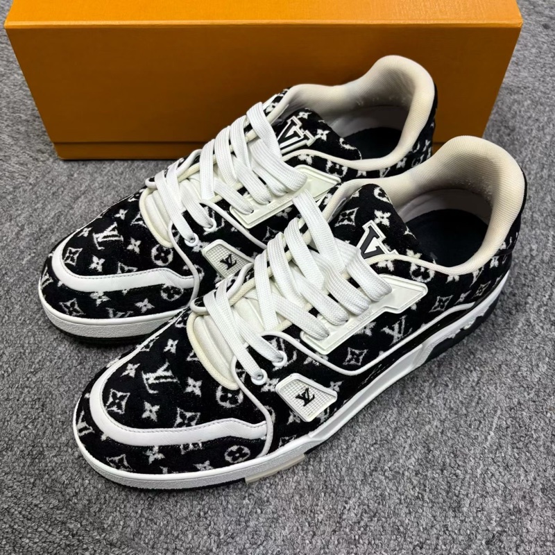 【louis vuitton】黑白Trainer系帶低幫時尚板鞋 97新 碼數:8.5-1