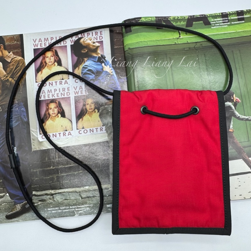 Balenciaga 巴黎世家 紅色尼龍斜背小包-1