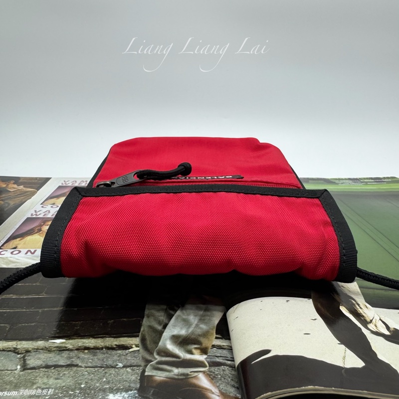 Balenciaga 巴黎世家 紅色尼龍斜背小包-12