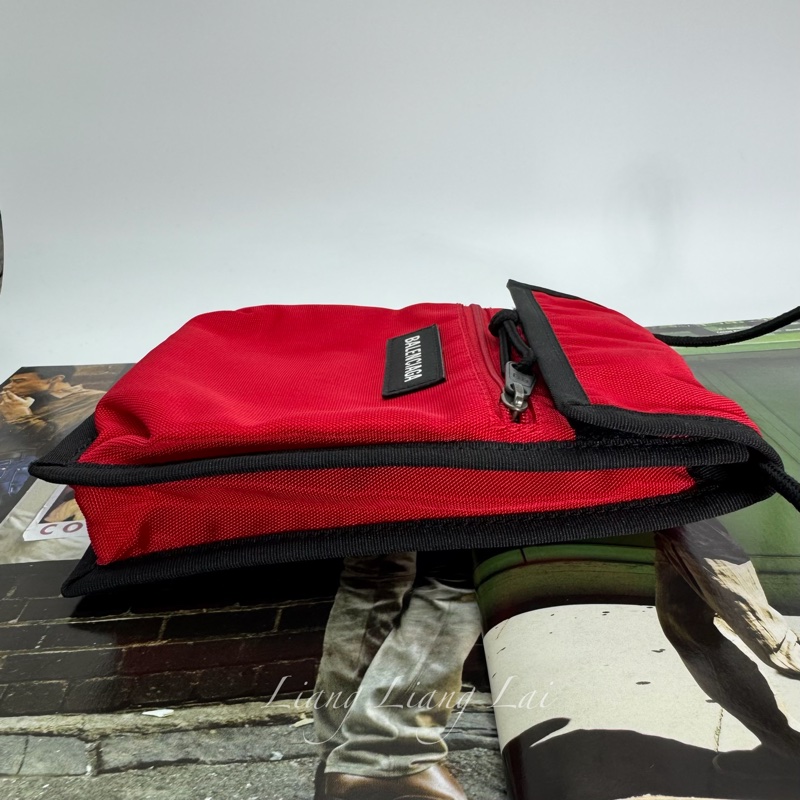 Balenciaga 巴黎世家 紅色尼龍斜背小包-15