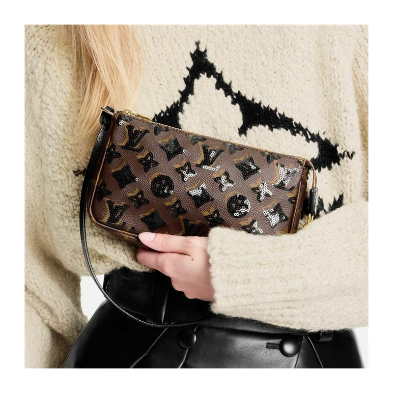 LOUIS VUITTON Pochette Accessories M26473-4