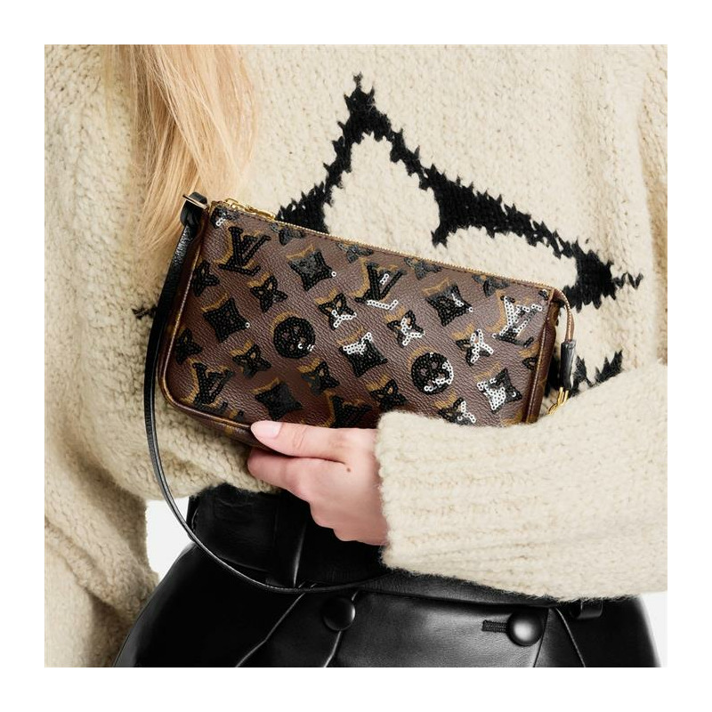 LOUIS VUITTON Pochette Accessories M26473-11