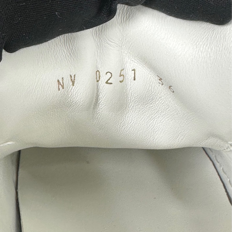 Louis Vuitton lv白色老花滿印logo休閒板鞋 36碼 99新-5