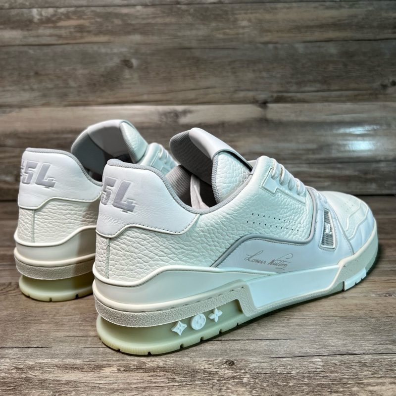 95新LV trainer Louis VUITTON 灰白 白水泥 UK8.5碼 42.5碼-2