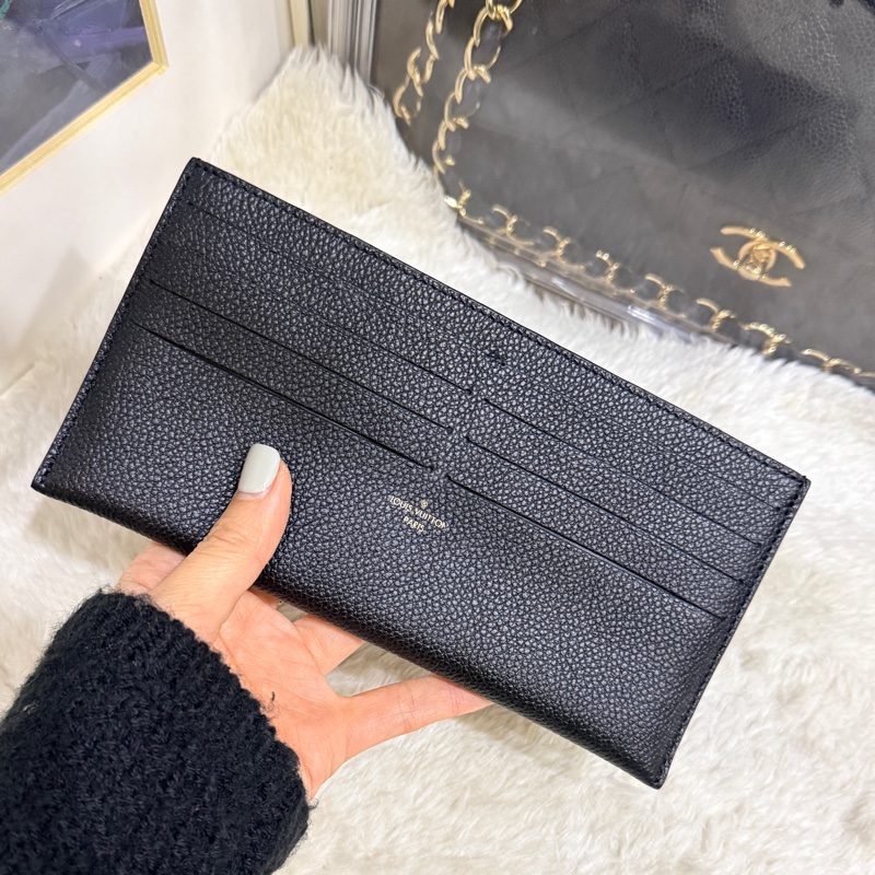 質感好 容量夠的LV 全牛皮  卡夾層 扁長夾💰十萬元的鈔票可直接放入 不需對折-1