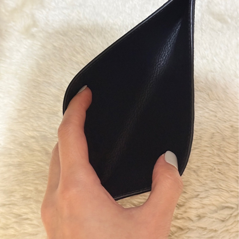 質感好 容量夠的LV 全牛皮  卡夾層 扁長夾💰十萬元的鈔票可直接放入 不需對折-6
