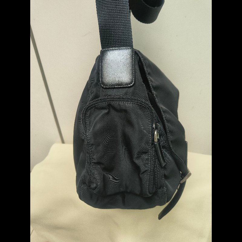🔥年終狂降🔥【限時降價只到12/31（原22,800）】【8成新】㊣✨PRADA✨普拉達 黑色 帆布 皮革 掀蓋式 側口袋 郵差包 肩背包 斜背包 /二手包/二手精品🌳二手樹屋🌳-4