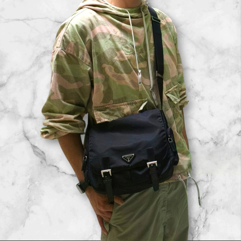 🔥年終狂降🔥【限時降價只到12/31（原22,800）】【8成新】㊣✨PRADA✨普拉達 黑色 帆布 皮革 掀蓋式 側口袋 郵差包 肩背包 斜背包 /二手包/二手精品🌳二手樹屋🌳-53