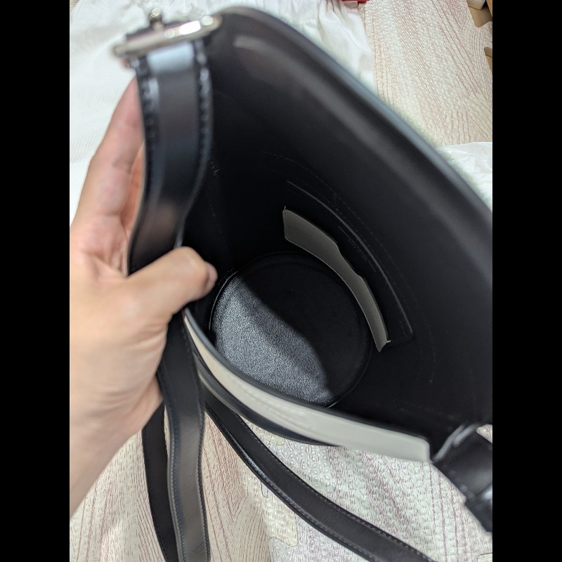 ALEXANDER MCQUEEN The Curve Bag 水桶包 黑白相間-12