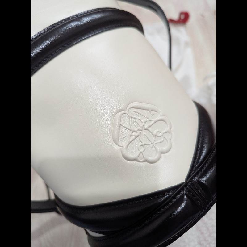 ALEXANDER MCQUEEN The Curve Bag 水桶包 黑白相間-14