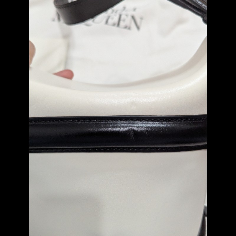 ALEXANDER MCQUEEN The Curve Bag 水桶包 黑白相間-19