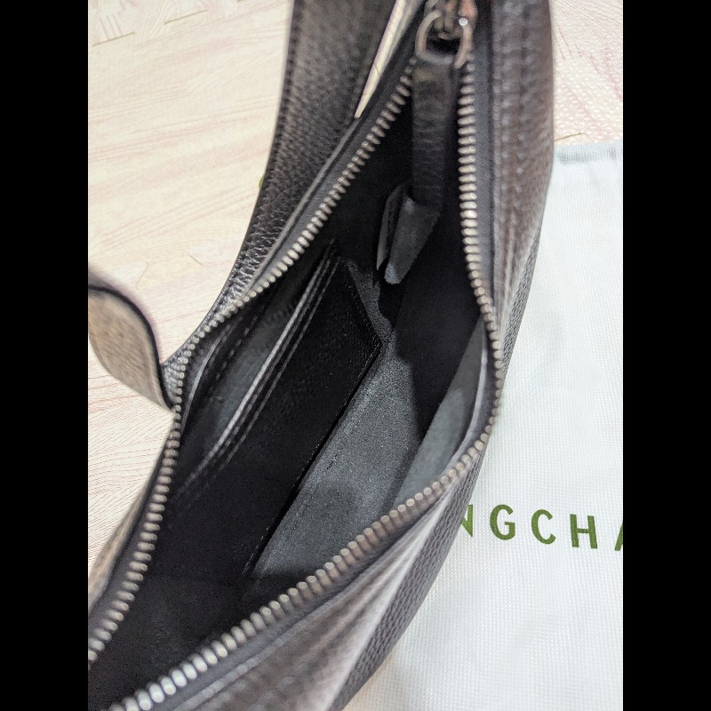 LONGCHAMP ROSEAU ESSENTIAL系列 牛皮半月形單肩包-8