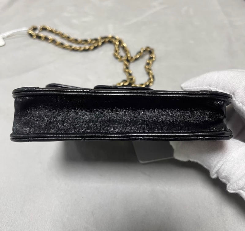 ✨全網最平 Chanel 黑金牛皮小廢包 31開 99新 接近全新-6