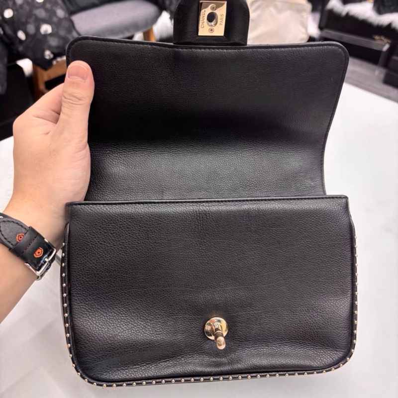 ✨全網最平 Chanel CF黑金鉚釘邊 荔枝牛皮 24開 92新-7