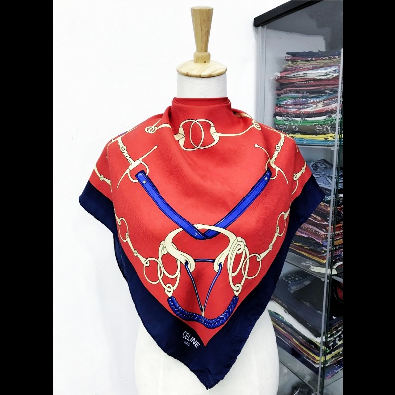 Celine 深藍邊紅底馬蹄鎖絲巾-1
