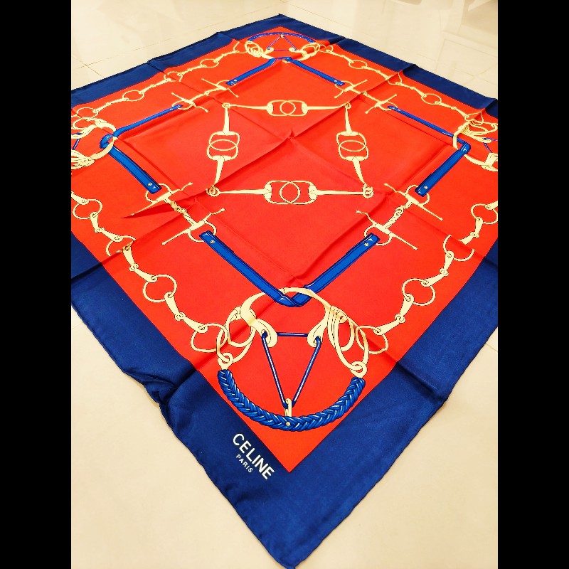 Celine 深藍邊紅底馬蹄鎖絲巾-3