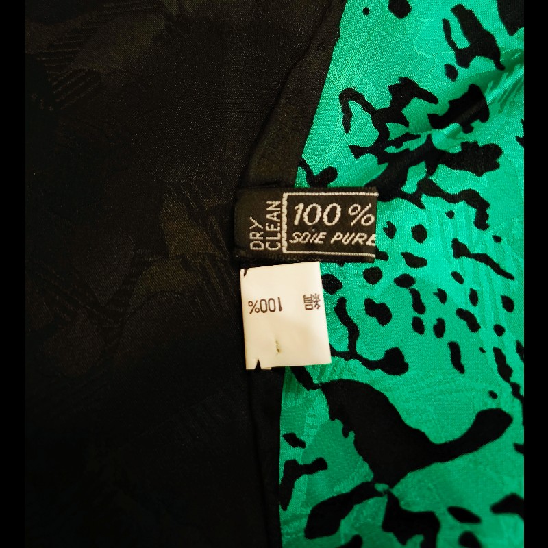 Givenchy 黑邊綠色緹花絲巾-7