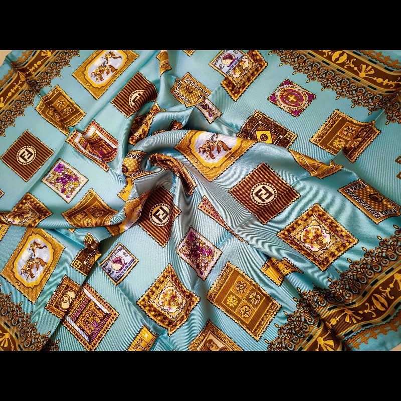 Fendi 湖水藍郵票圖案絲巾-4