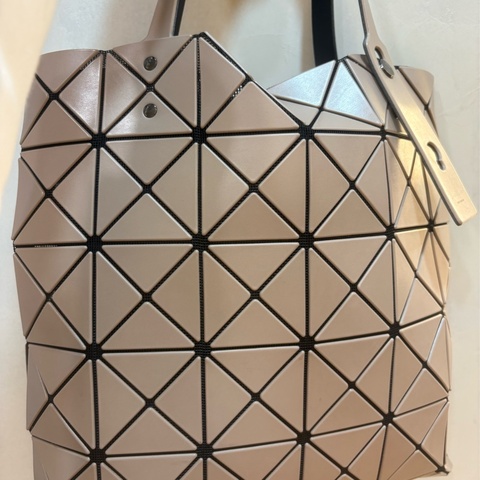 bao bao issey miyake 三宅一生 6*6 奶茶色