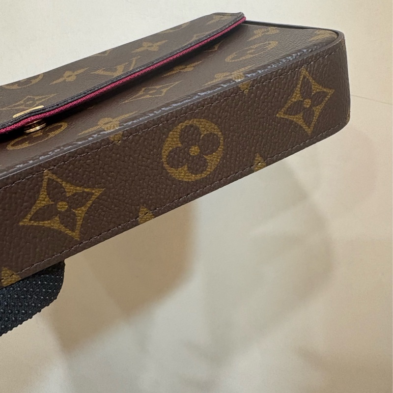 LV 老花三合一WOC 閒置品-1