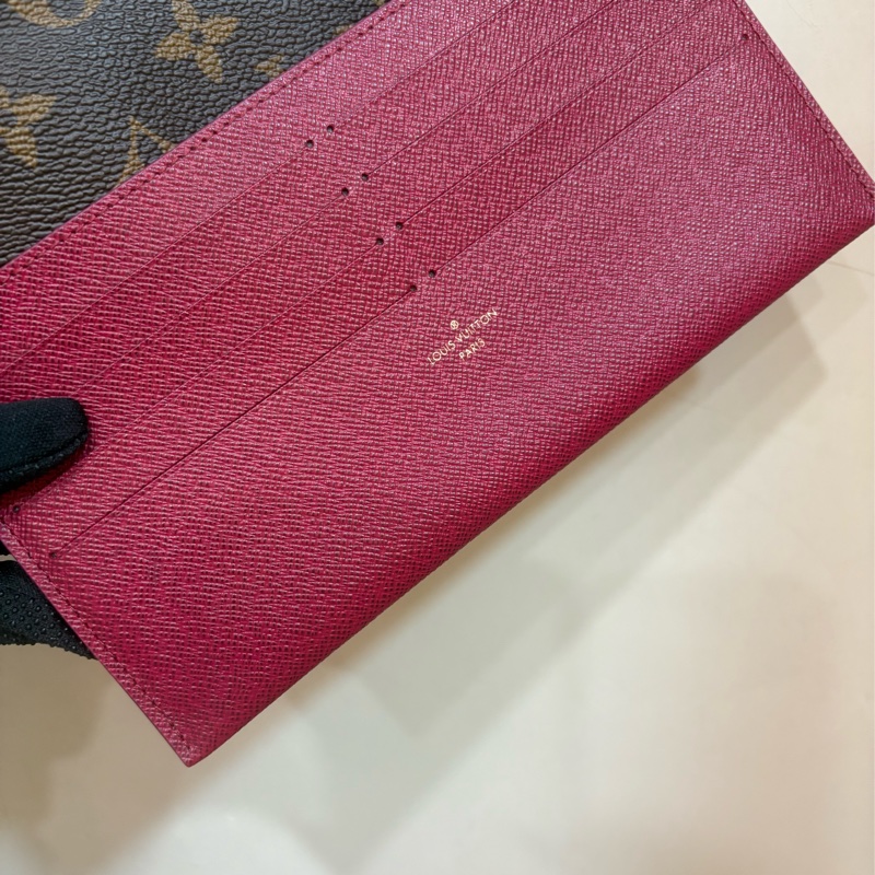 LV 老花三合一WOC 閒置品-5