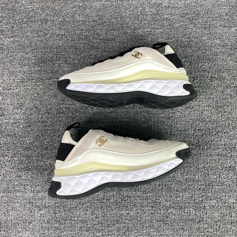 款式:98新Chanel香奈兒拼色雙C休閒鞋 尺碼36 雙C金扣精緻簡約-3