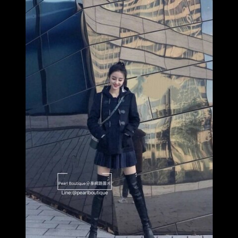Burberry立領牛角釦連帽外套