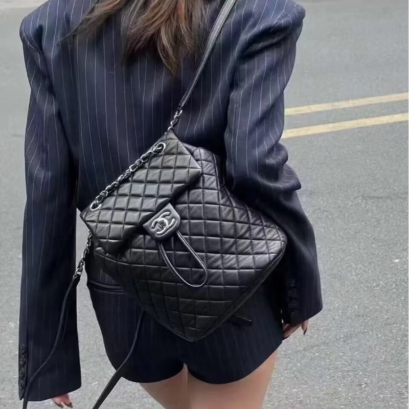 ✨Chanel 黑銀羊皮後背包🖤-0